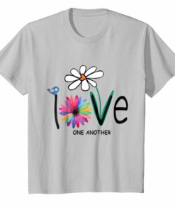 Love One Another Daisy Bird Hippie Flower Gift T-Shirt
