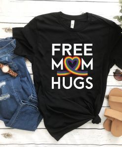 Free Mom Hugs T-Shirt LGBT Rainbow Heart T-shirt