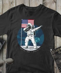 Apollo 11, Dabbing Astronaut, 50th Anniversary 1969-2019, Moon Landing Gift T-Shirt