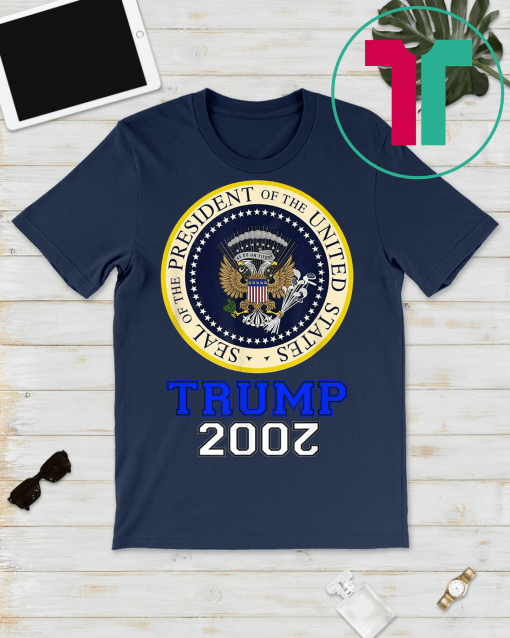 Fake Presidential Seal 45 Es Un Titere Puppet Funny T-Shirt One Term Donnie Merchandise Funny Gift T-Shirt