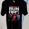 Run Dmc Shirt, RUN DMC 90s Style, Streetwear Men, Unisex Tee, Fashion Men, Tshirt Inspired, Tshirt Brand, Hip Hop Shirt, Gildan Tags.