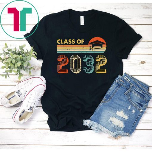 Class Of 2032 Grow With Me Pre-K Graduate Vintage Retro T-Shirt