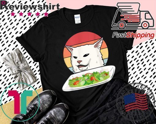 Angry women yelling at confused cat at dinner table meme T-Shirt