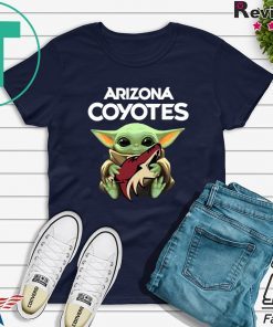 Baby Yoda Hug Arizona Coyotes Shirt