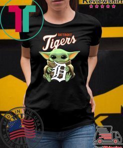 Baby Yoda Hug Drtroit Tigers Logo Shirt