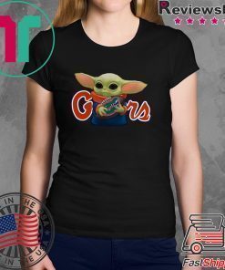 Baby Yoda Hug Florida Gators T-Shirt