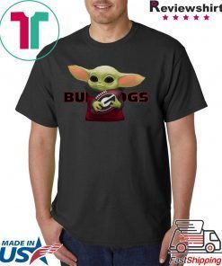 Baby Yoda Hug Georgia Bulldogs Shirts