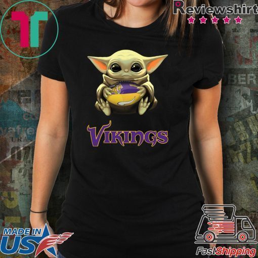 Baby Yoda Hug Minnesota Vikings Shirt