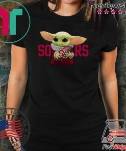 Baby Yoda Hug Oklahoma Sooners Shirt