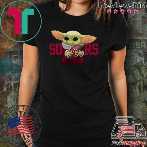 Baby Yoda Hug Oklahoma Sooners Shirt