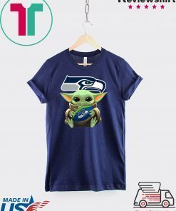 Baby Yoda Hug Philadelphia Eagles Tee Shirt