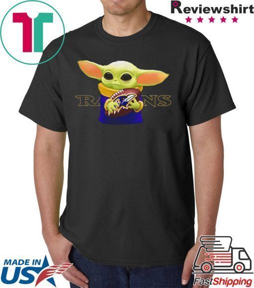 Baby Yoda hug Baltimore Ravens shirt