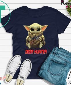 Baby Yoda hug Deer Hunter Star Wars Mandalorian shirt