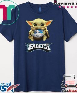 Baby Yoda hug Philadelphia Eagles Tee Shirt