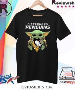 Baby Yoda hug Pittsburgh Penguins Tee Shirt