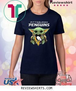 Baby Yoda hug Pittsburgh Penguins Tee Shirt