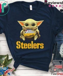 Baby Yoda hug Pittsburgh Steelers shirt