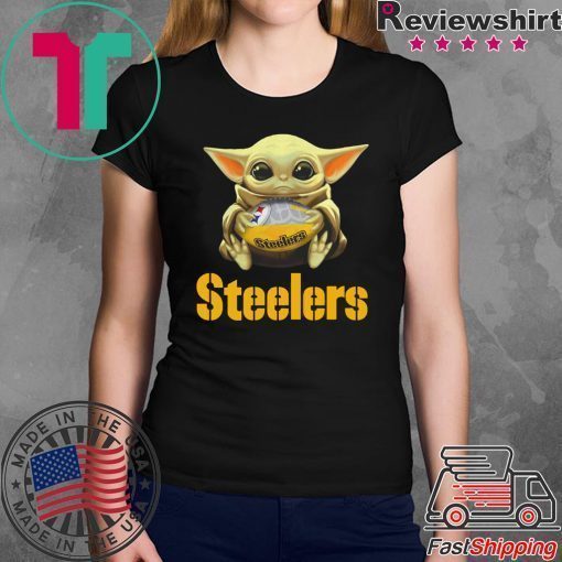 Baby Yoda hug Pittsburgh Steelers shirt