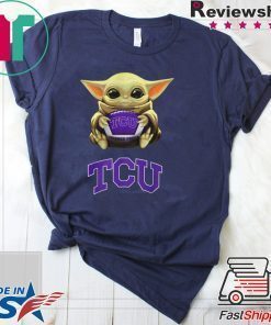 Baby Yoda hug TCU Horned Frogs shirt