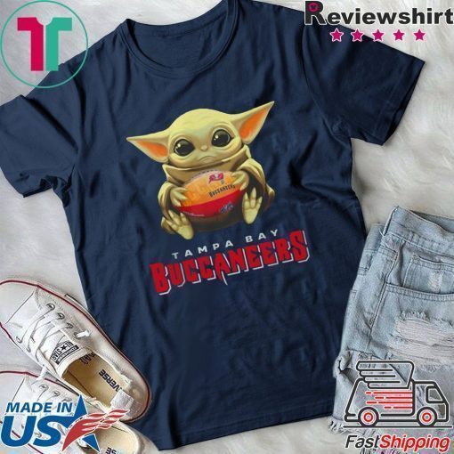 Baby Yoda hug Tampa Bay Buccaneers shirt