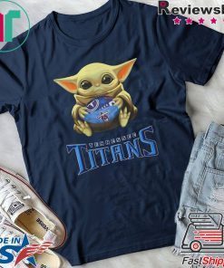 Baby Yoda hug Tennessee Titans shirt