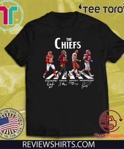 The Chiefs Patrick Mahomes Tyreek Hill Travis Kelce Laurent Duyearay Tardif T-Shirt