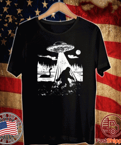 Bigfoot UFO Abduction Funny Sasquatch Aliens Cryptozoology T-Shirt