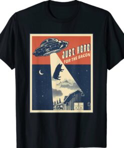 Alien Farm Abduction Beam Funny Retro Bacon Lover UFO Pig Shirt