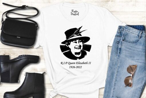 RIP Queen Elizabeth II 1926-2022 Rest In Peace Queen Elizabeth Shirt