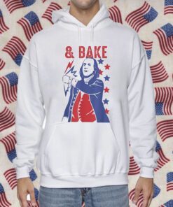 Shake And Bake Funny Couple Matching 4th of July Bake Gift T-Shirt