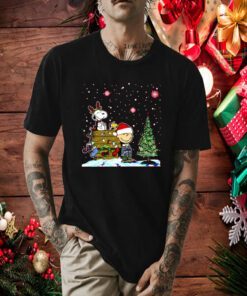 Peanuts Charlie Brown & Friends Christmas , Snoop Dog Tee Shirt