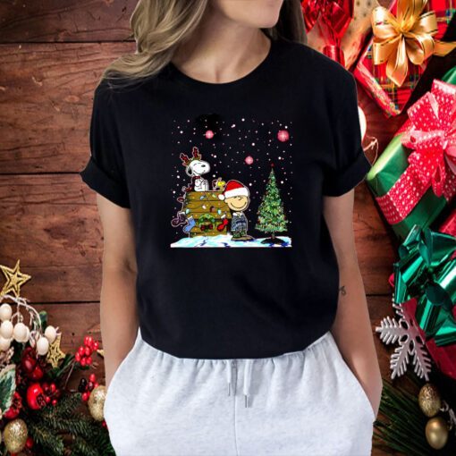 Peanuts Charlie Brown & Friends Christmas , Snoop Dog Tee Shirt