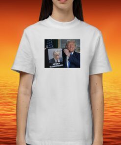 Shows Trump 2024 Off Trump Mugshot Never Surrender Lady’s Fleece Cropped Hoodie TShirt