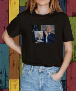 Shows Trump Off Trump Mugshot Never Surrender Tank Top T-Shirt