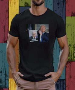 Shows Trump Off Trump Mugshot Never Surrender Tank Top T-Shirt