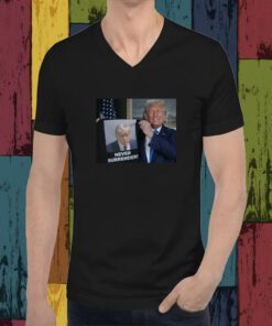 Shows Trump Off Trump Mugshot Never Surrender Tank Top T-Shirt