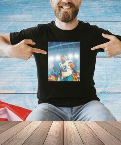 Jason Kelce the Eagles be in panic mode after three straight losses T-shirt
