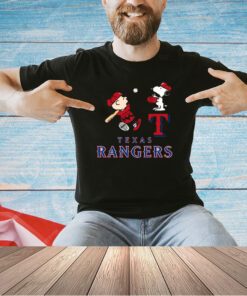 Peanuts Charlie Brown And Snoopy Playing Baseball Texas Rangers T-shirt