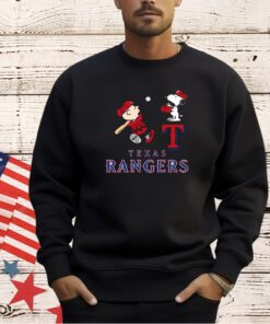 Peanuts Charlie Brown And Snoopy Playing Baseball Texas Rangers T-shirt