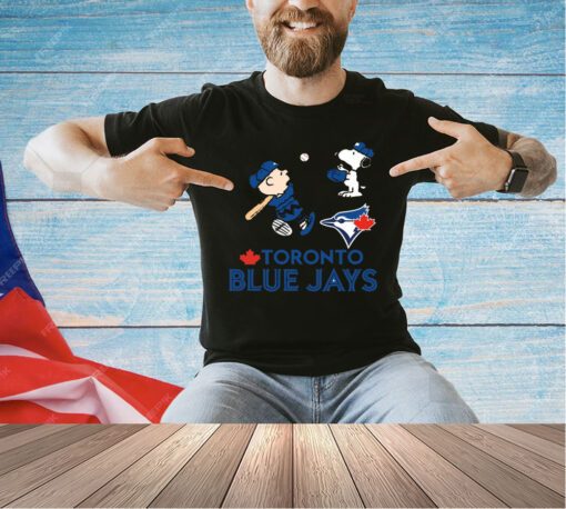 Peanuts Charlie Brown And Snoopy Playing Baseball Toronto Blue Jays T-shirt