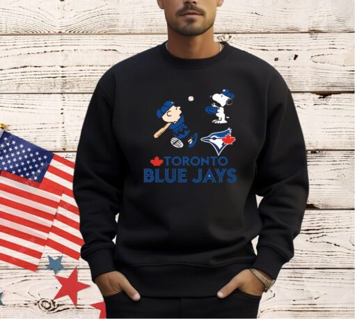 Peanuts Charlie Brown And Snoopy Playing Baseball Toronto Blue Jays T-shirt