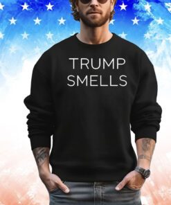 Trump smells shirt
