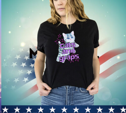 Cute cats and graps T-shirt