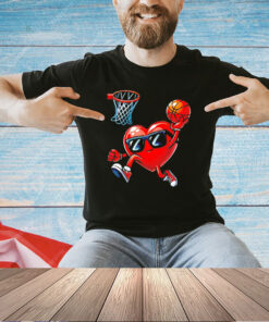 Heart dunking basketball Valentines day T-shirt