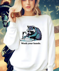 Raccoon wash your hands T-Shirt