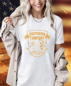 Southern comfort just hits different friday beers T-Shirt