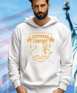 Southern comfort just hits different friday beers T-Shirt