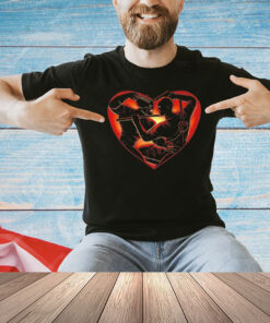 Wolverine and Deadpool love to fight T-Shirt