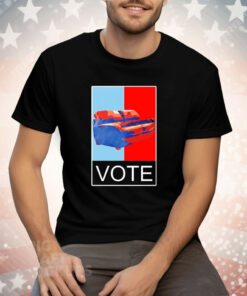 Tariq Nasheed wearing sofa vote Tee Shirt