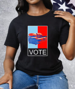 Tariq Nasheed wearing sofa vote Tee Shirt